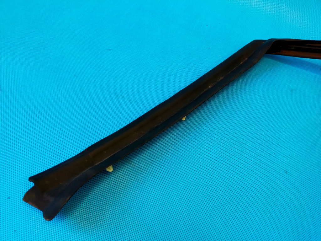 фото №8, Skoda superb 3 iii fl 2.0 fsi 20r прокладка дверь стекло левый задняя 3v9839431