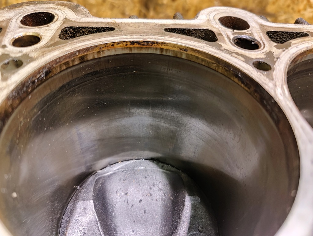 фото №5, Блок dół wał поршні 2.0 fsi awa a4