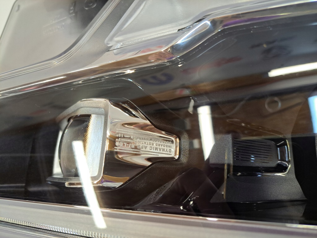 Ram dodge ram v 19-24 фара передняя правый  full led оригинальный mopar с Разборки