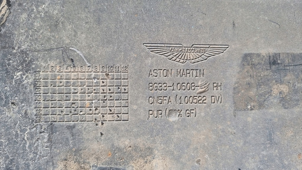 фото №11, Aston martin vantage v8 v12 порог правый молдинг org