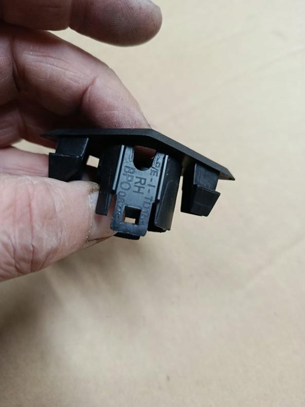 фото №9, Cena za 1 штука ліва lub права кронштейн корзина pdc перед renault clio v