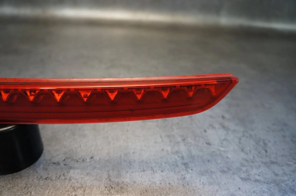 фото №9, Третий свет стоп лампа крышки audi tt 8j 8j0945097