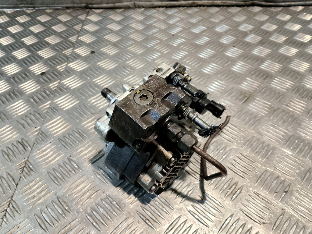 фото №8, Насос впрыскная renault master ii 2 2.2 dci 07525345