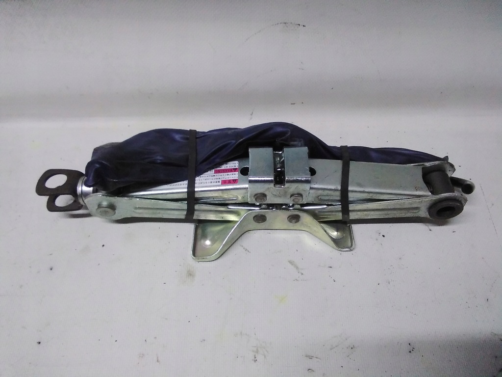 фото №1, 5939 opel agila домкрат набор ремонтный