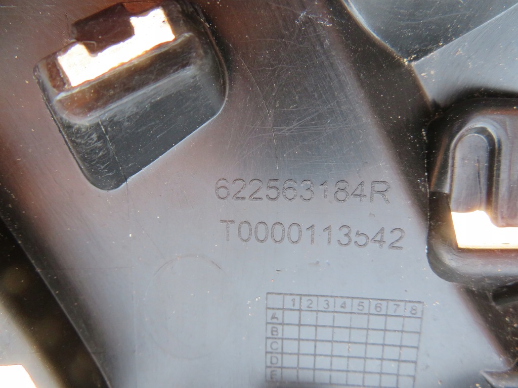 фото №9, Решітка радіатора решітка радіатора бампера renault clio iv 622563184r