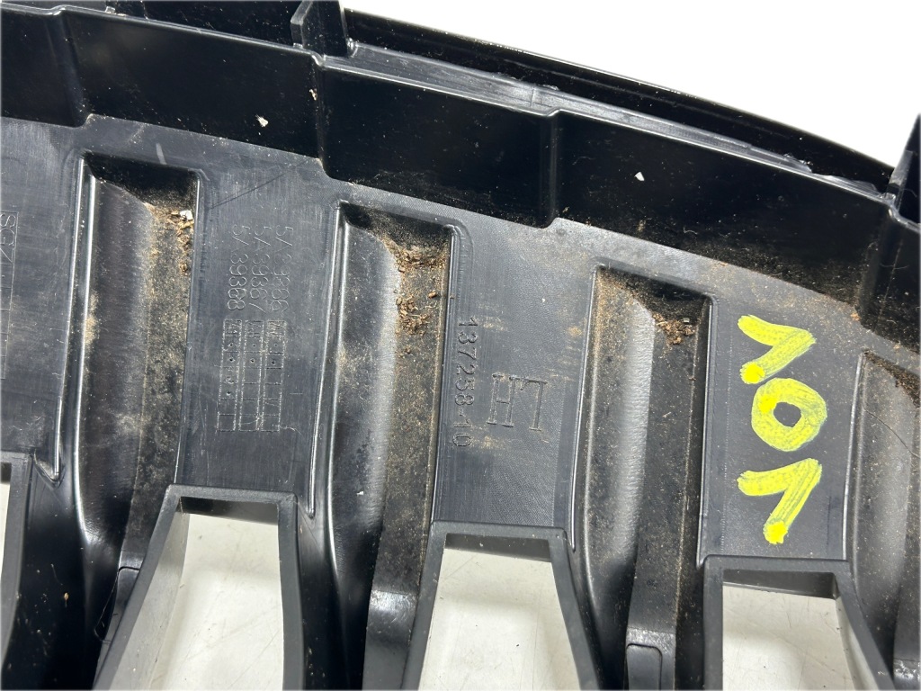 фото №8, Bmw 1 f40 shadowline решётка радиатора решётка радиатора решётки радиатора 5a39368