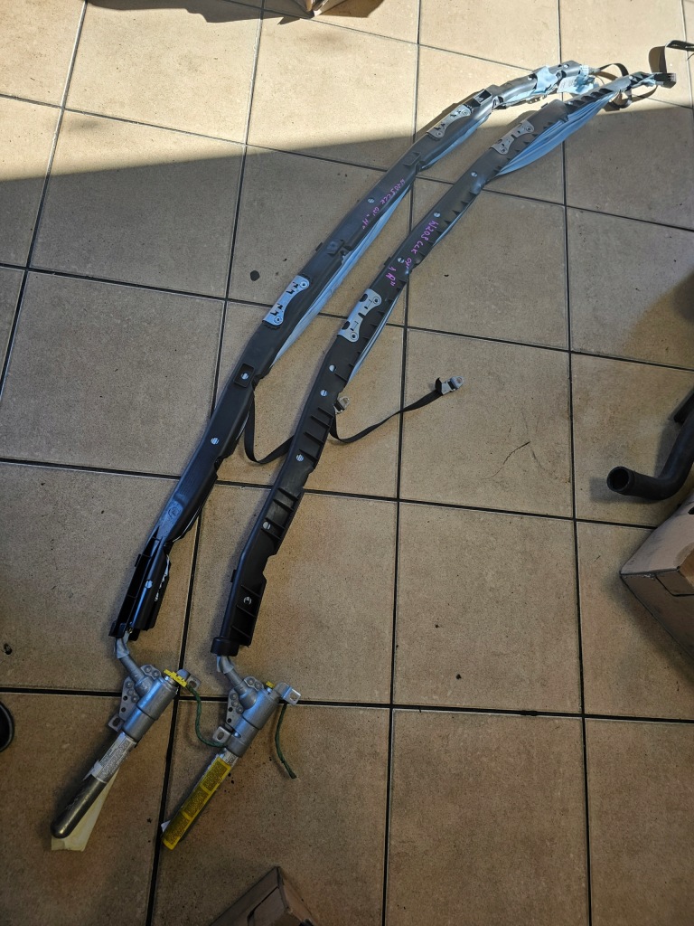 Купити Шторка безпеки ліва правий mercedes clk w209 рестайлінг