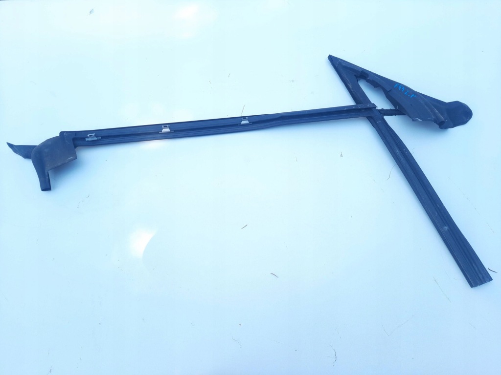 Купить Bmw f44 прокладка дверь левый перед 7483103