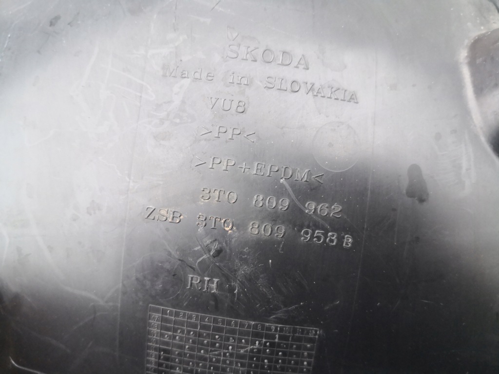 фото №9, Skoda superb ii 3t0 подкрылок передние правое 958b
