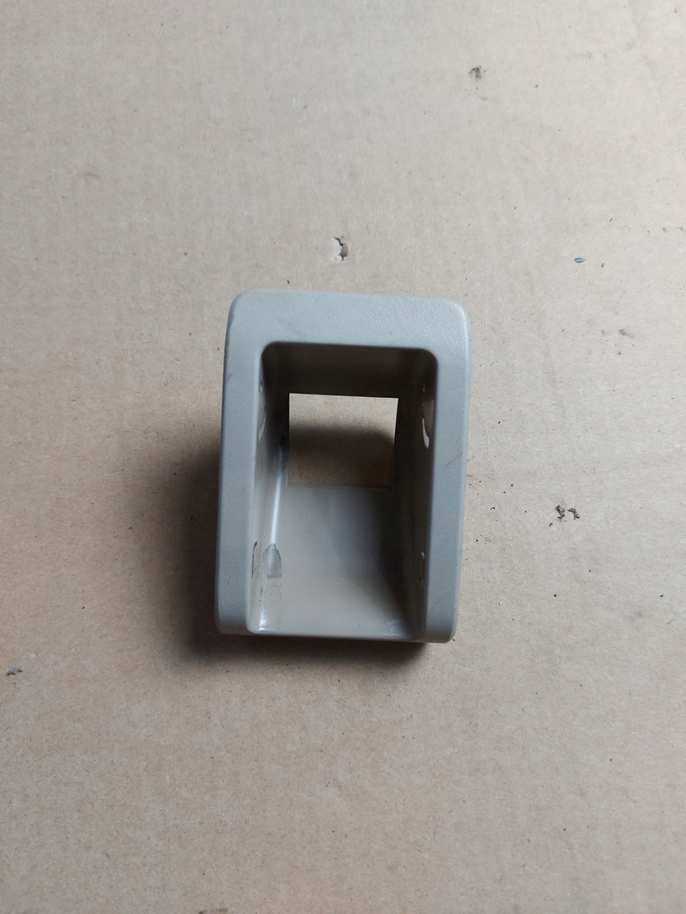 фото №1, Заглушка сиденье задний защита детское кресло isofix mercedes c w204 оригинальный номер