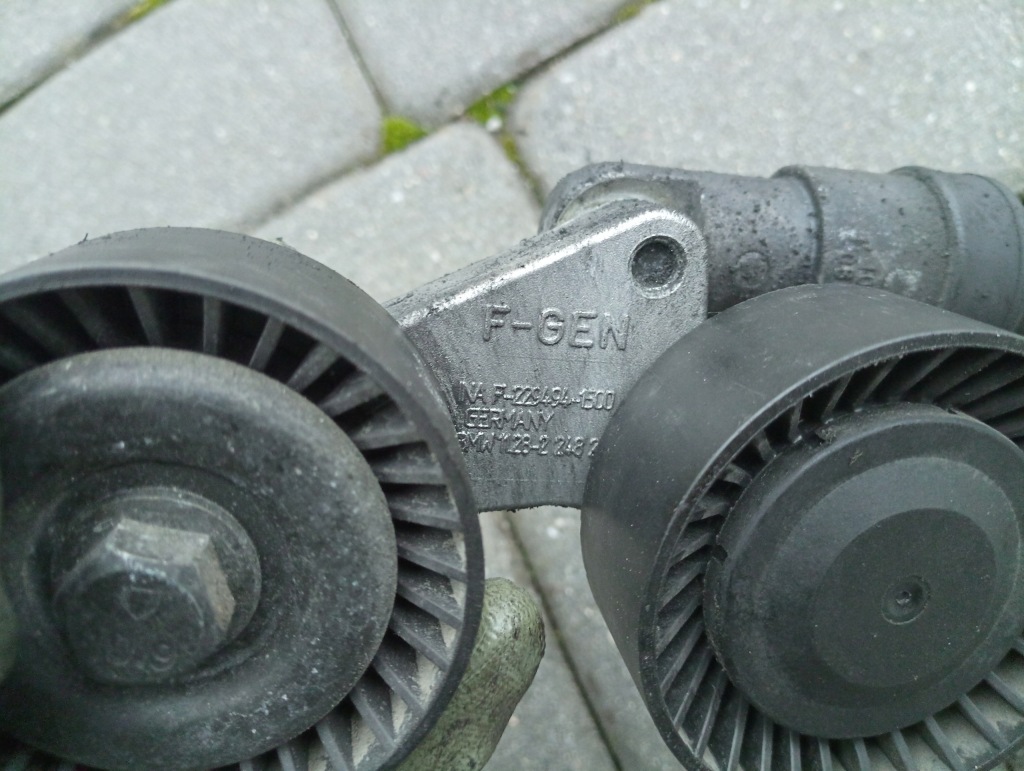 фото №7, Ролик натяжная с рычаг bmw e39 m5 11282248214