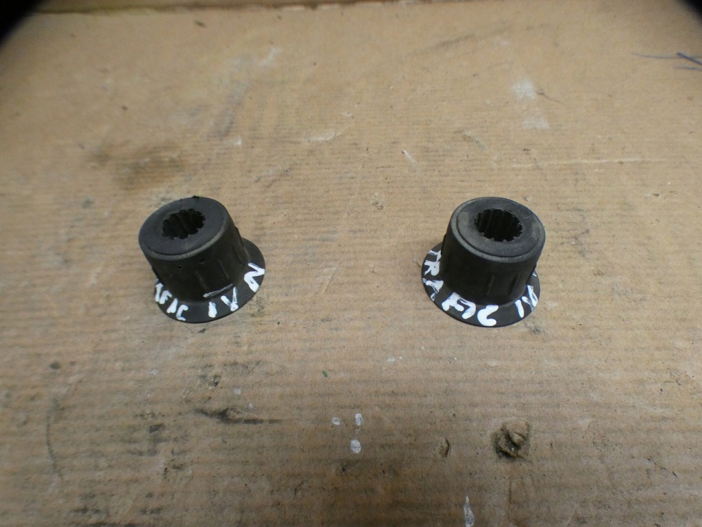 фото №1, Отбойник резиновый элемент радиатора renault trafic iv 2.0 dci