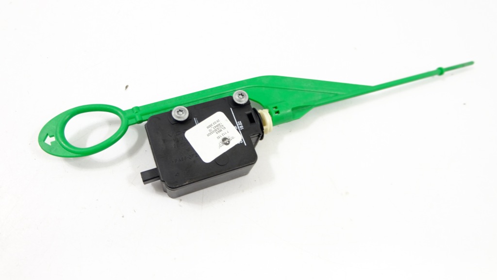 фото №3, Mini cooper r52 cabrio привод крышка заливной топлива 7112132