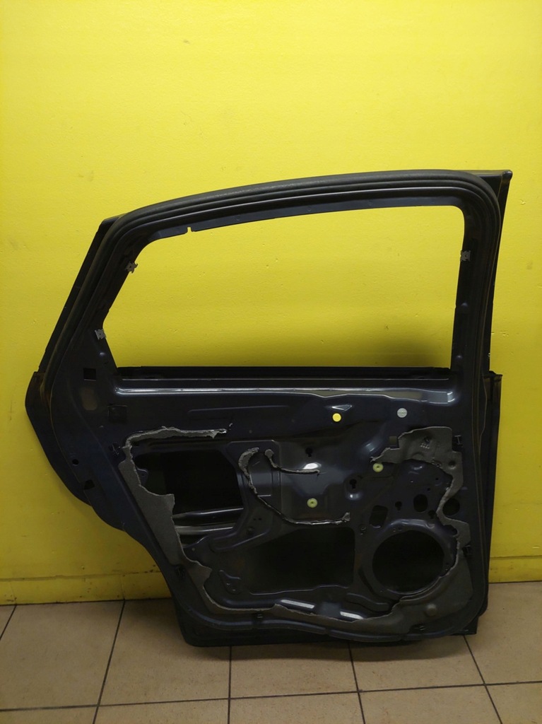 фото №12, Ford mondeo mk4 дверь левый задняя лак u7