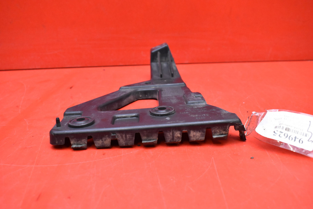 фото №6, Направляющая бампера левый перед 4f0807227 audi a6 c6 04-08