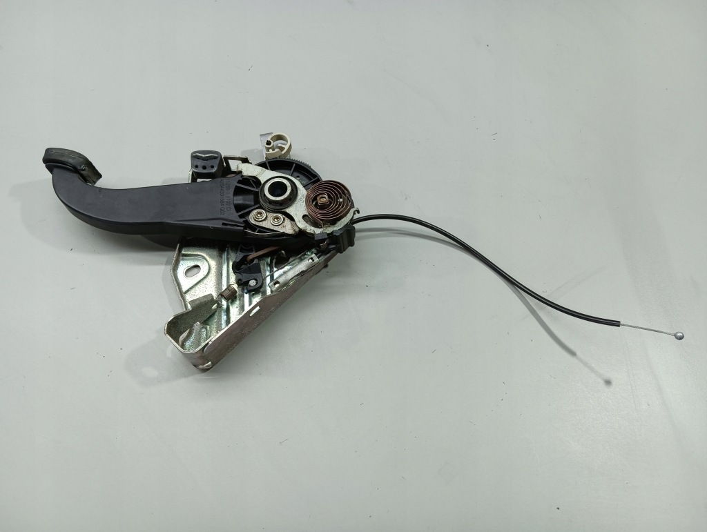 фото №1, Важіль гальма ручного mercedes w212 w204 2044201584