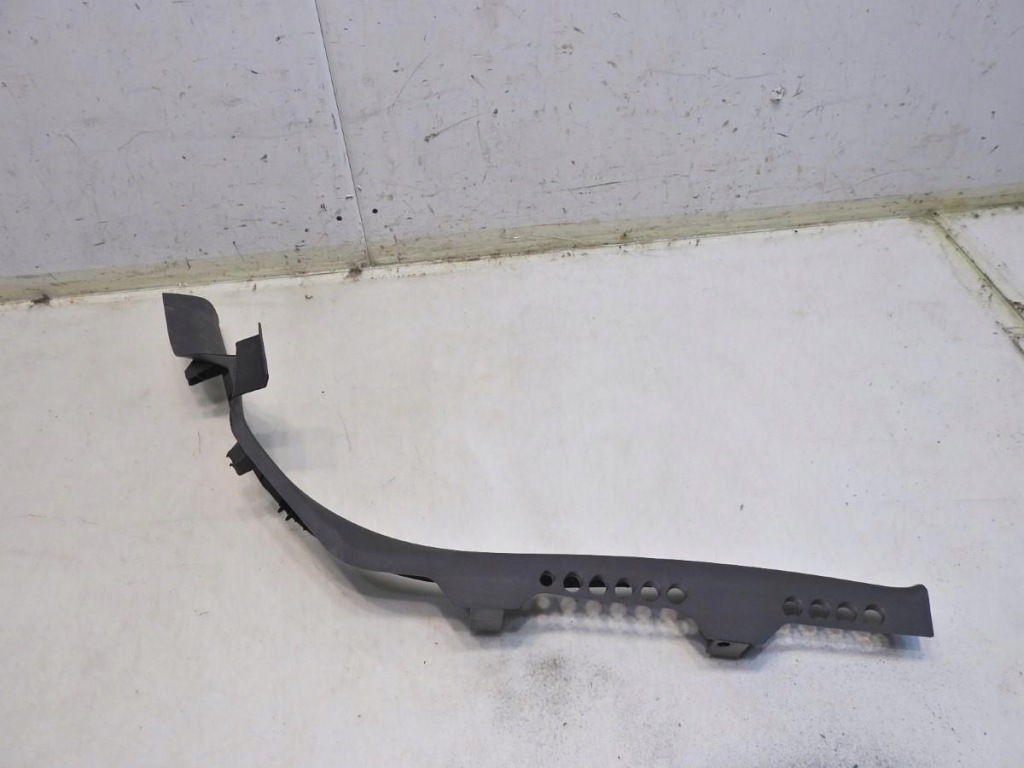 Накладка поріг правий задні audi a4 b8 avant Недорого