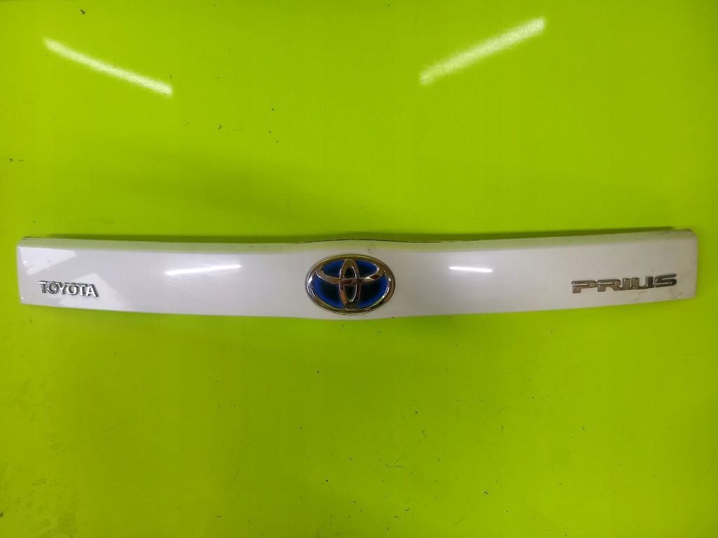 фото №1, Молдинг накладка крышки toyota prius iii 11r