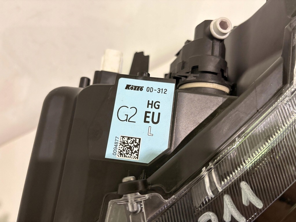 фото №15, Toyota yaris cross лампа левый перед full led koito 0d-312