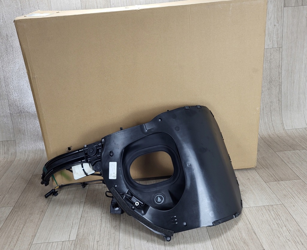 фото №11, Porsche taycan 9j1 разъём зарядки 9j1821942g