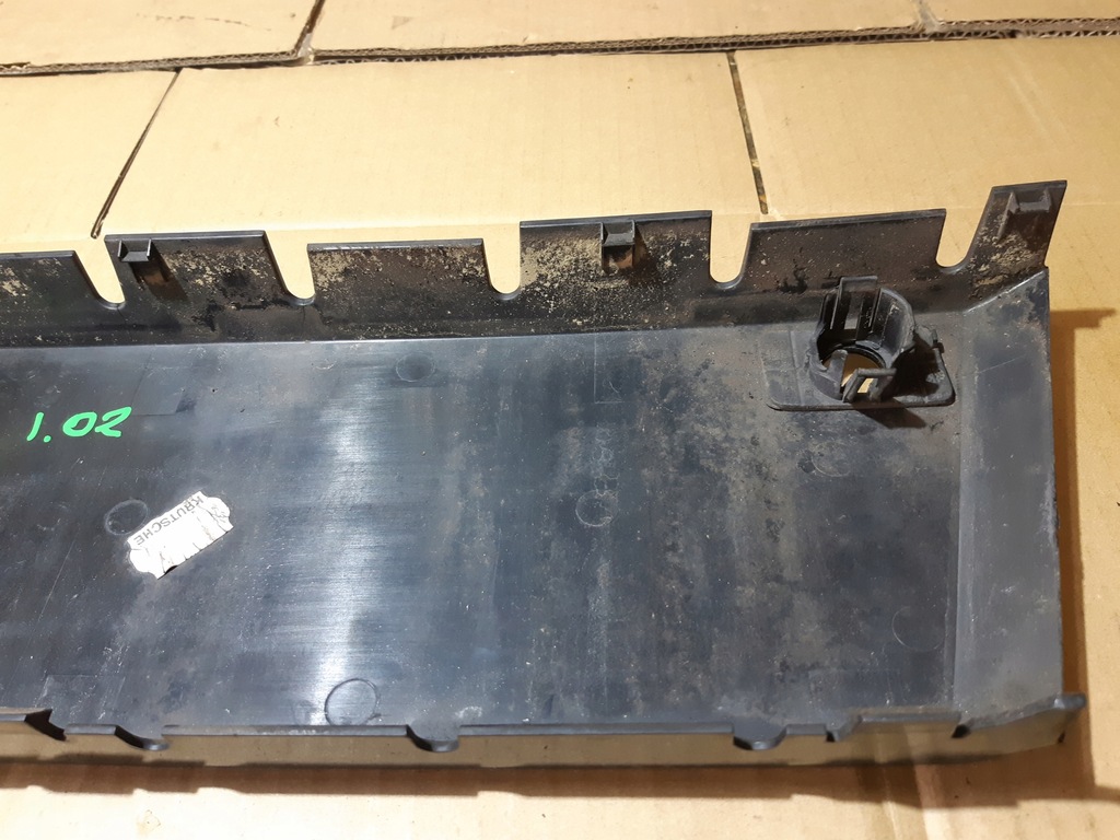 фото №10, Audi q5 8r підкладка pod номерний знак рамка молдинг 8r0807287b