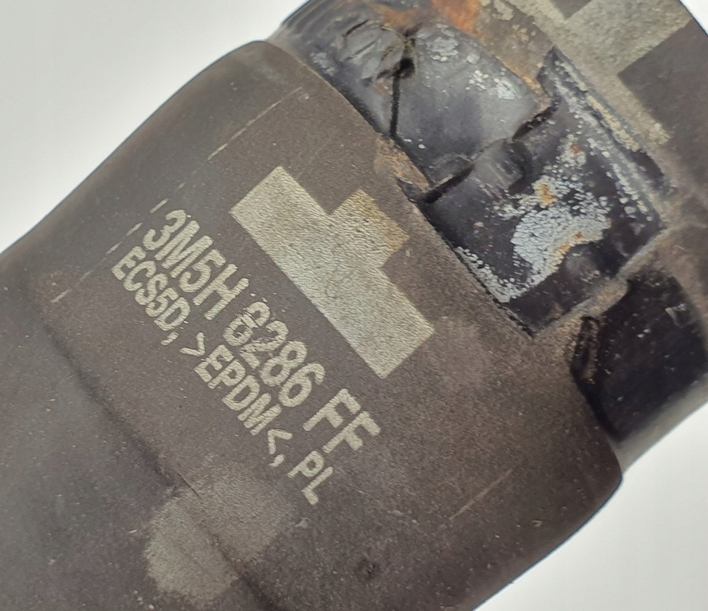 фото №3, Wąż труба wody volvo c70 ii 2.5 t 3m5h8286ff