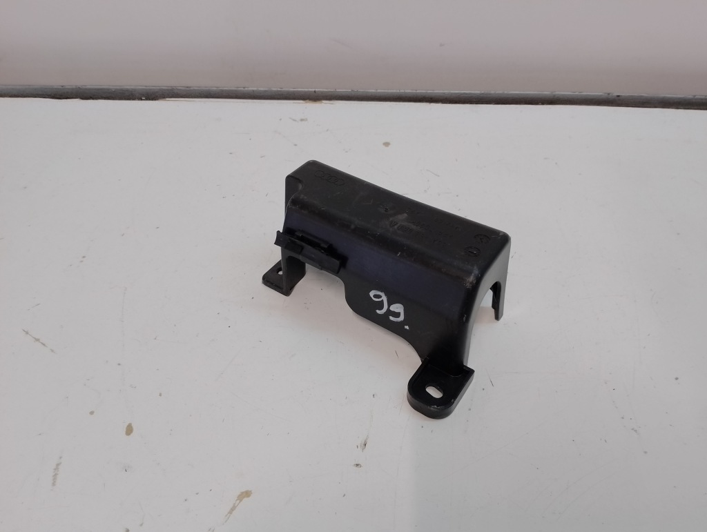 Купить 80a863051a audi q5 80a заглушка накладка подвеска