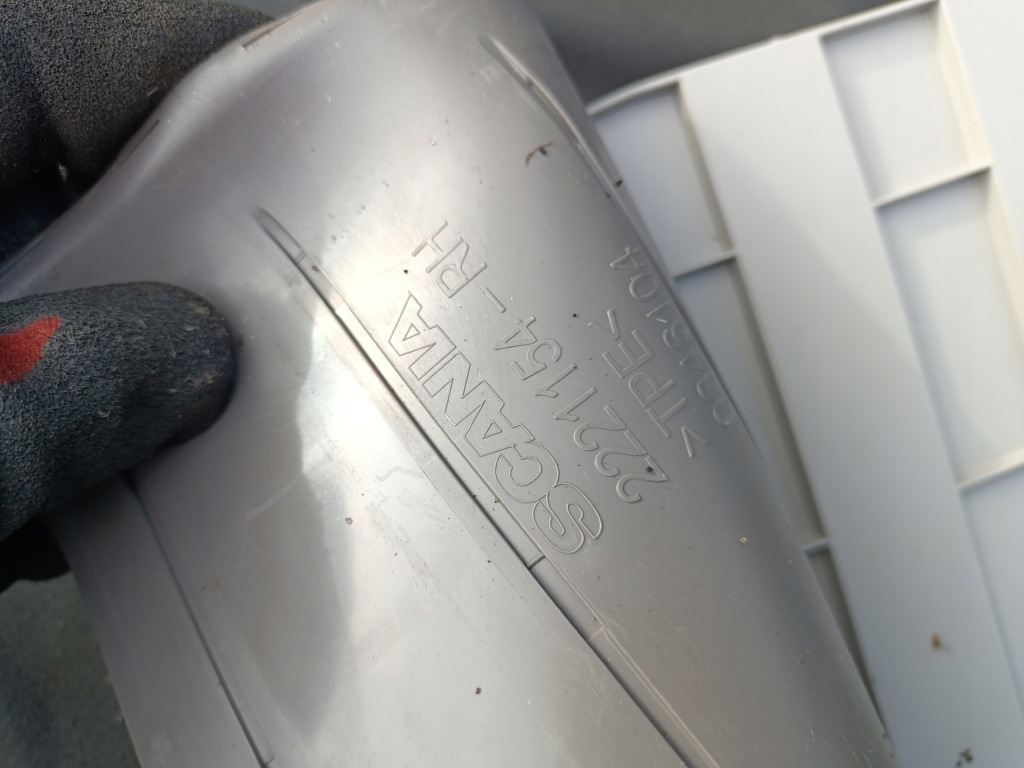 фото №2, Обшивка бардачка scania r s гумовий елемент 2221154