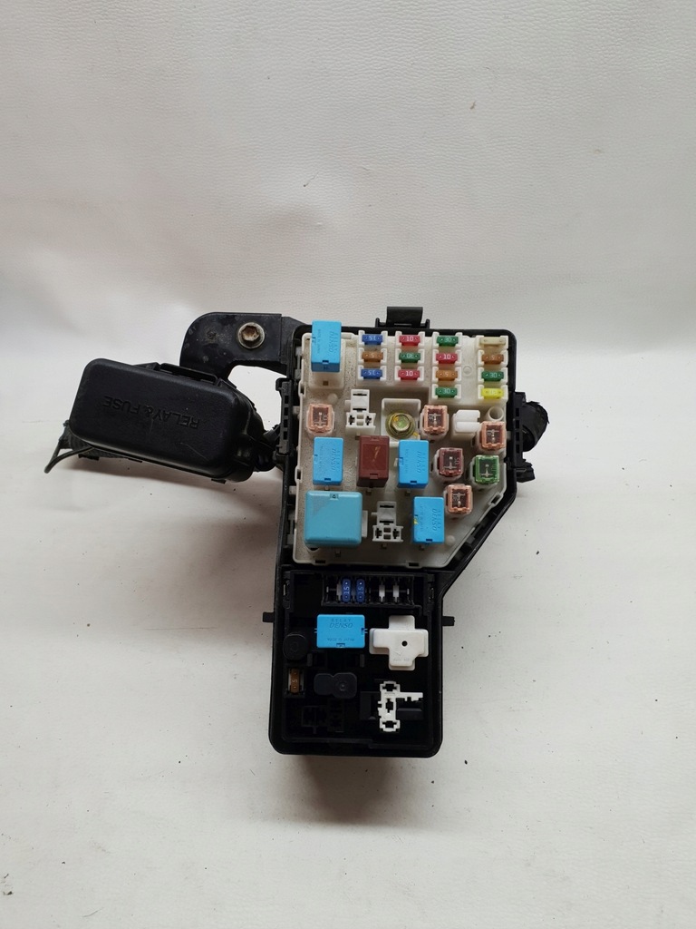 фото №6, Toyota rav4 ii d4d lift корпус запобіжників