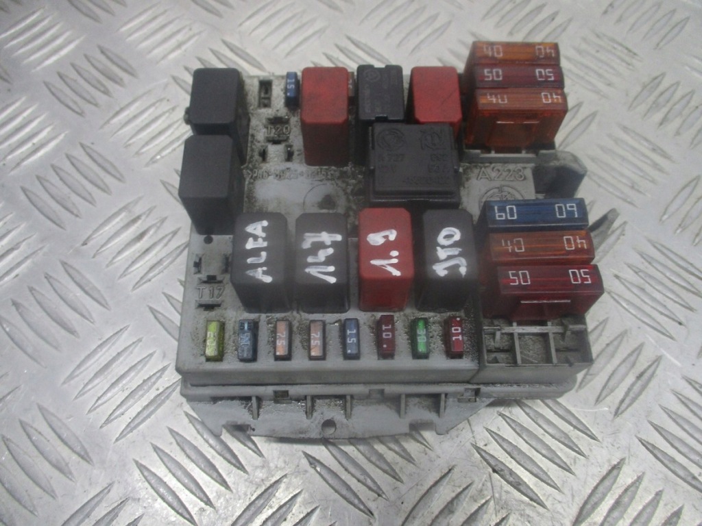 фото №1, Коробка запобіжників alfa romeo 147 1.9 jtd