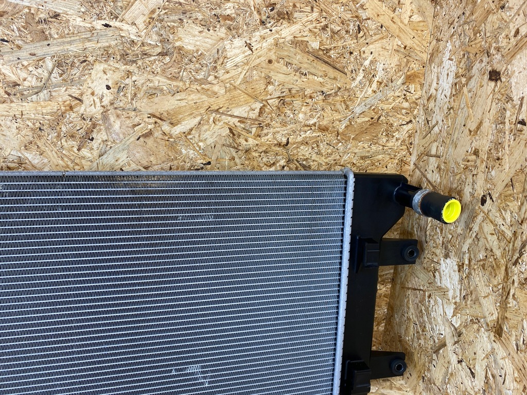 фото №8, Радиатор wody nissan leaf ii 214105sh0a электрик ev 2017-