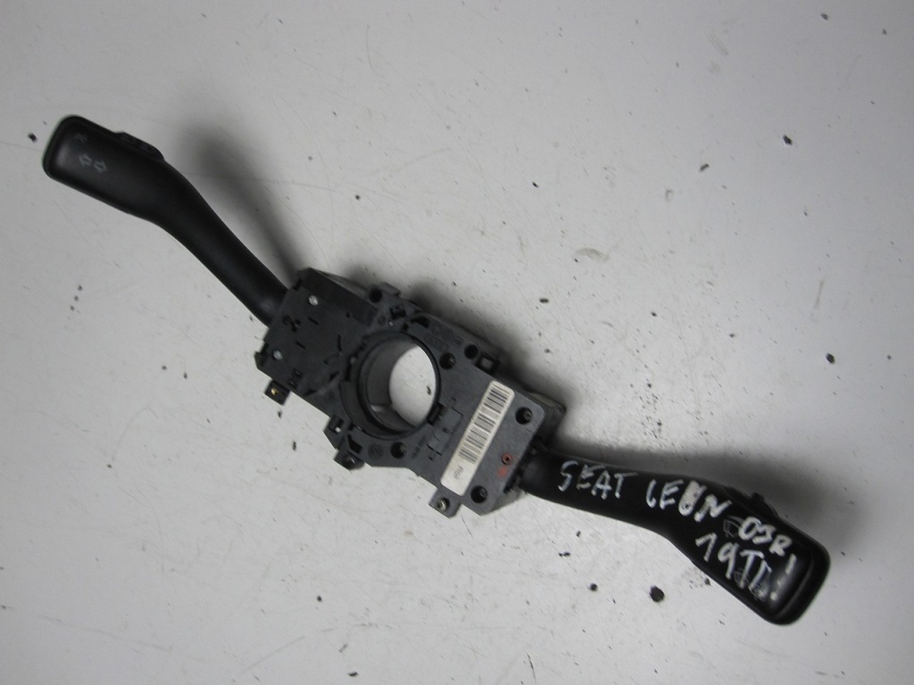 фото №1, Переключатель skoda оригинальный номер 4b0953503f