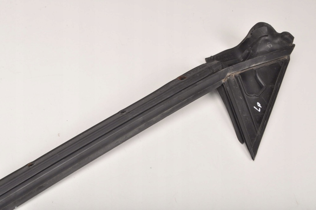 фото №6, Ferrari california f149 молдинг стекло передняя левая