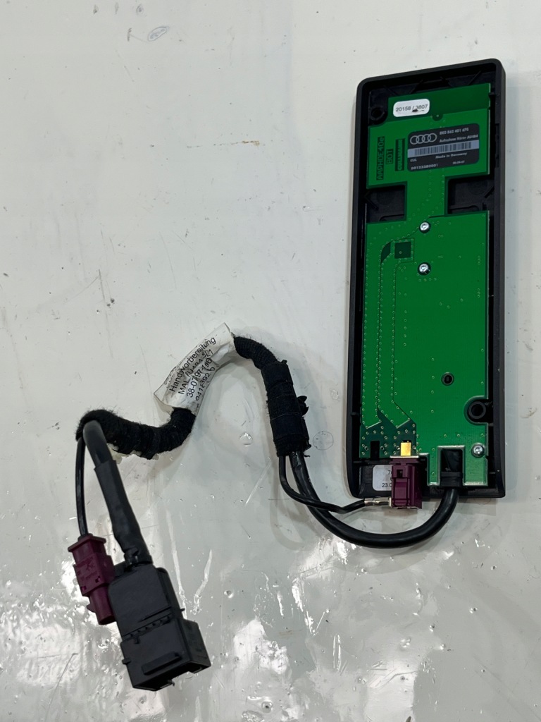 фото №1, Основа телефону audi a5 8t coupe 8k0862401