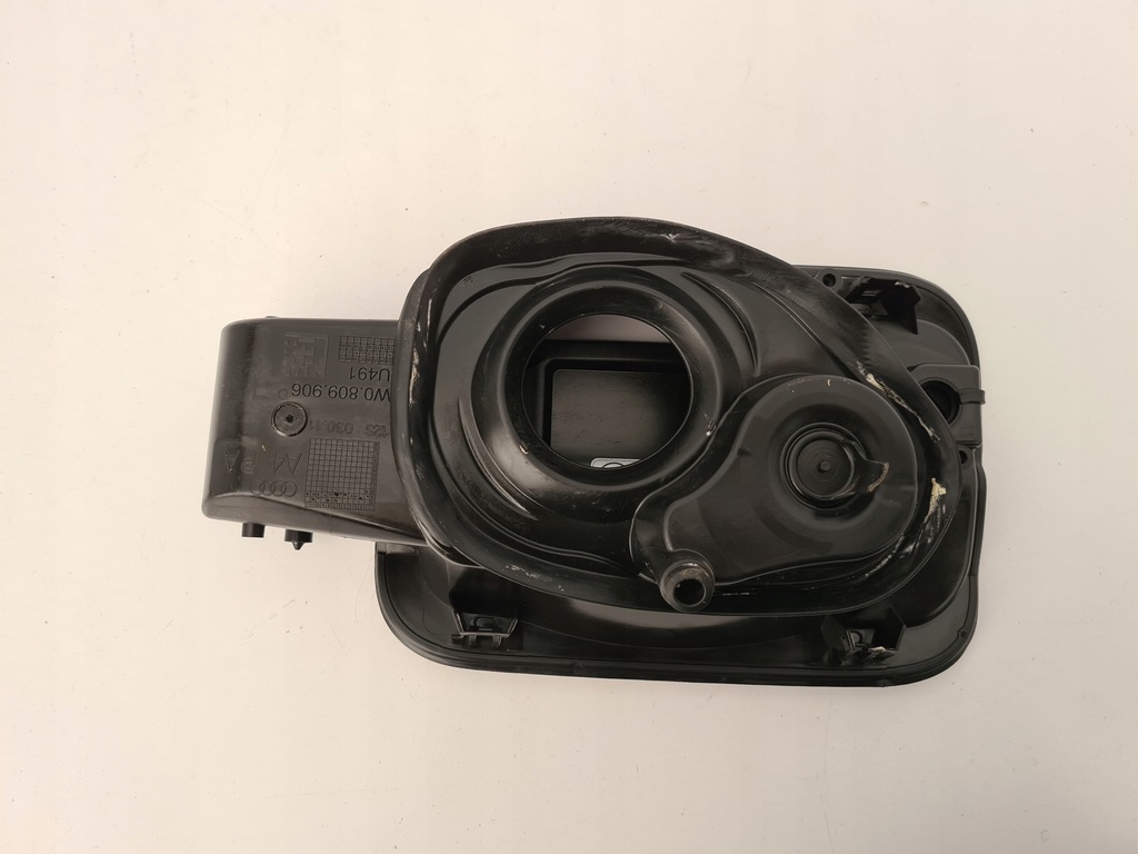 фото №2, Крышка заливной топлива audi a4 b9 8w0809906