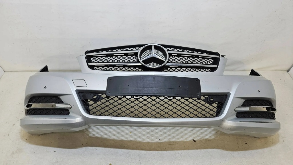 Бампер перед передний mercedes w204 рестайлинг  a2048805547 без омывателя pdc Киев