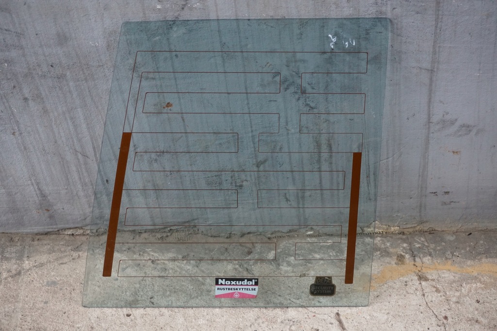 фото №1, Nissan patrol стекло с крышки задняя задняя левая gr y60