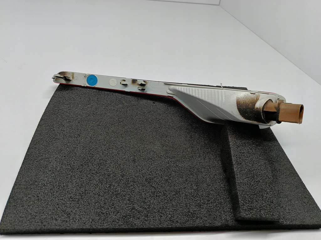 фото №13, Volvo xc40 17- лампа противотуманная бампера левый задняя отражатель 32228782