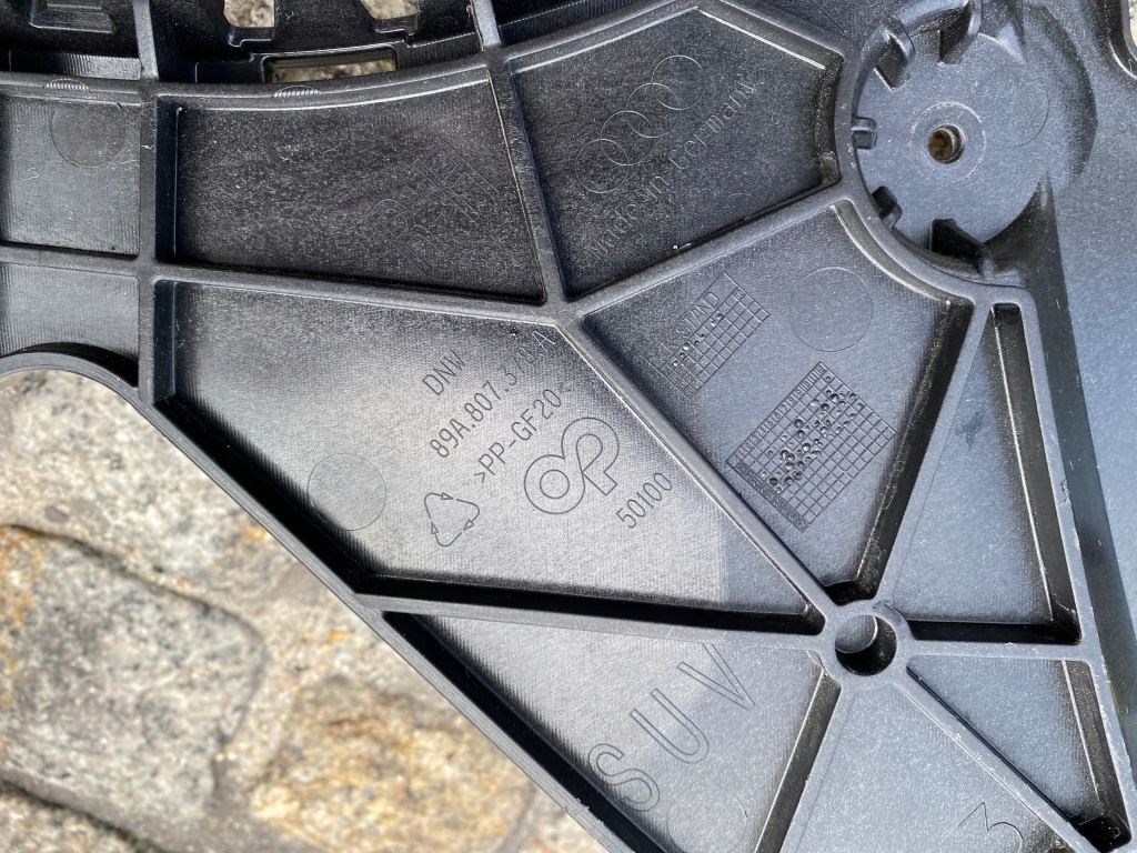 фото №13, Audi q4 e tron 89a напрямна правий лівий перед 89a807377a 89a807378a оригінал