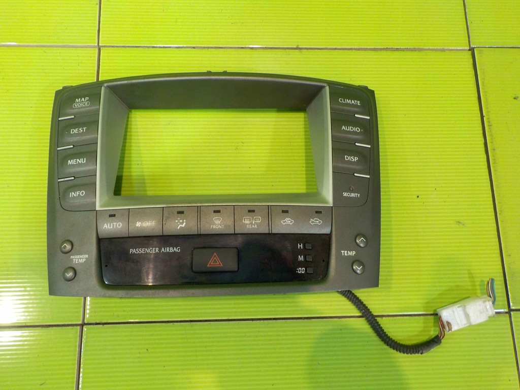 фото №1, Lexus is 220 is ii 08r рамка дисплея