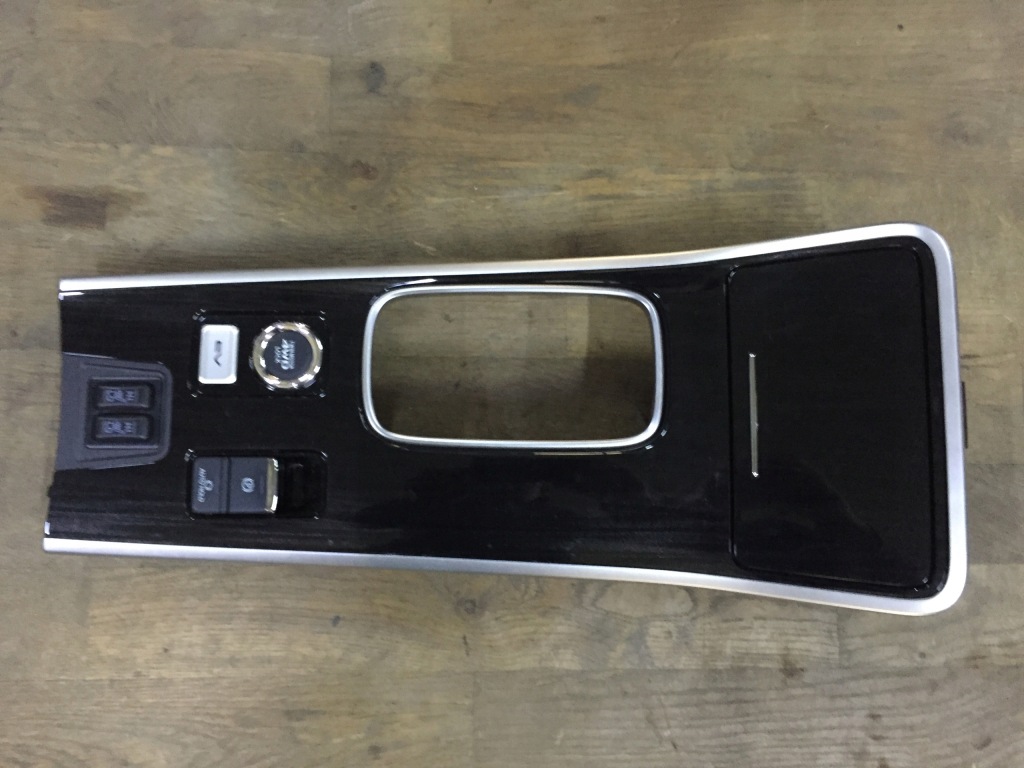 фото №1, Outlander iii lift панель середній 4wd dekor ev