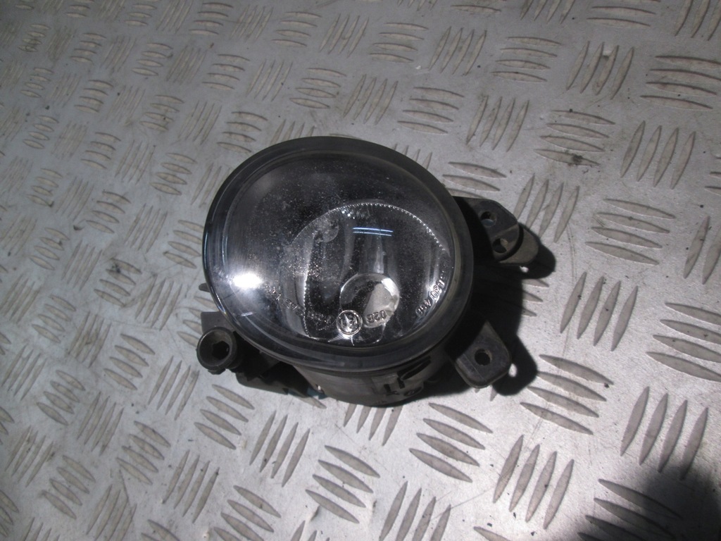 фото №1, Противотуманная фара правый mercedes w251 a2518200856