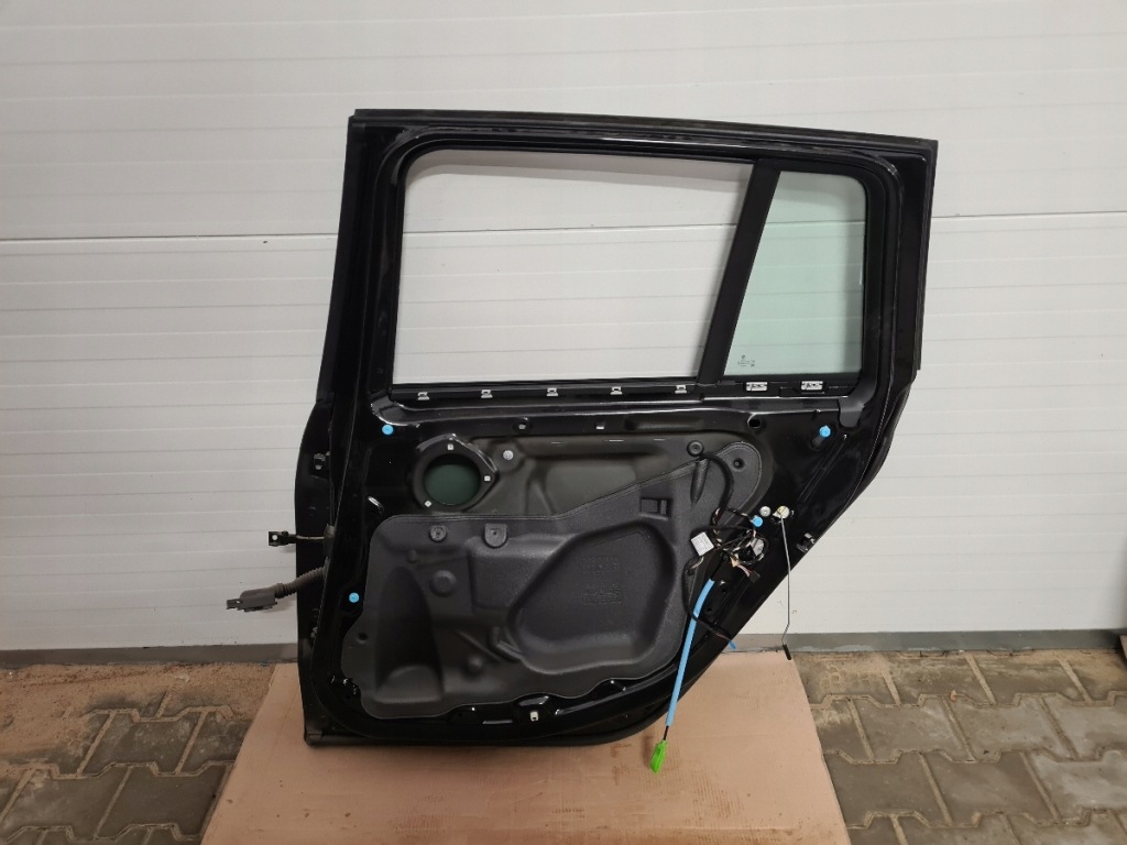 Bmw f46 дверей правий задні 475 в Україні