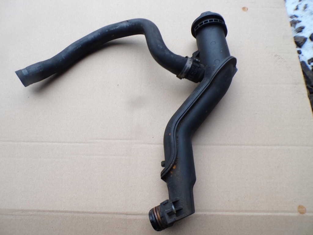 фото №1, Citroen c5 iii 2.0 hdi шланг заливна горловина оливи 9654733980