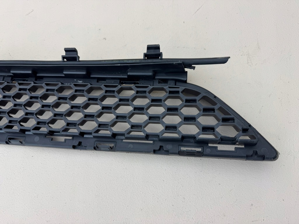 фото №8, Jaguar f-pace r-sport 16r- решётка бампера средняя перед hk8m-17h750-a