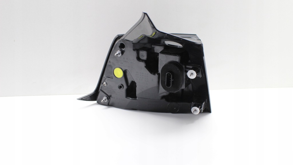 Tesla 3/y рестайлинг  - фара задняя правый  led 2021+ Оригинал