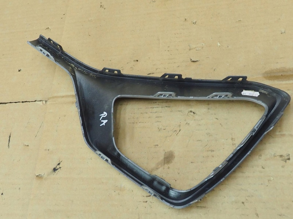 Audi q2 81a 21r рамка бампера правый задняя 81a807968 в Украине