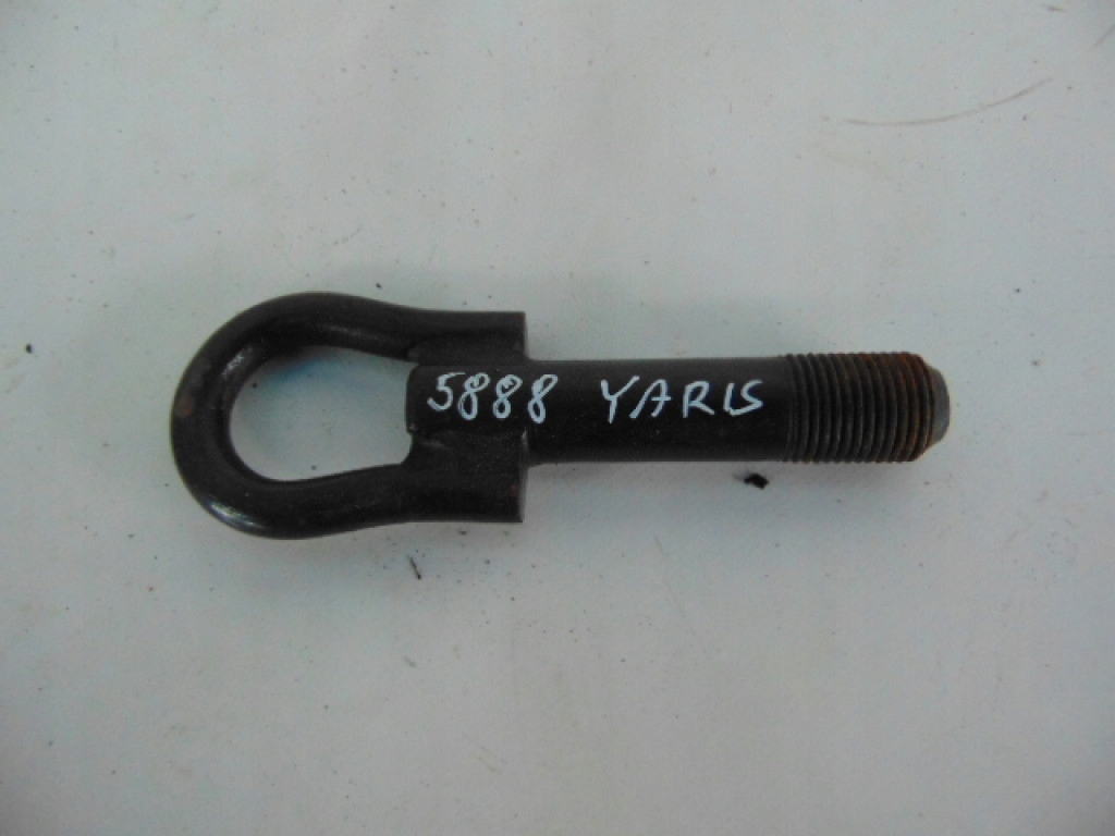 фото №1, Toyota yaris hak буксировочный