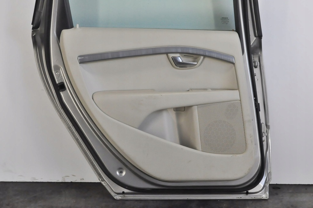 фото №10, Volvo v70 iii дверь левый задняя задние kombi 484-16 полный