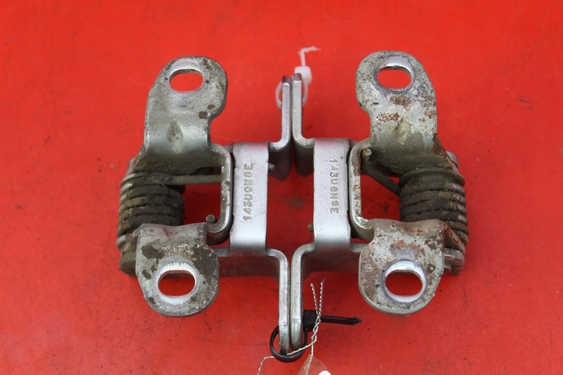 фото №5, Петля петли крышки land rover discovery 3 iii 04-09